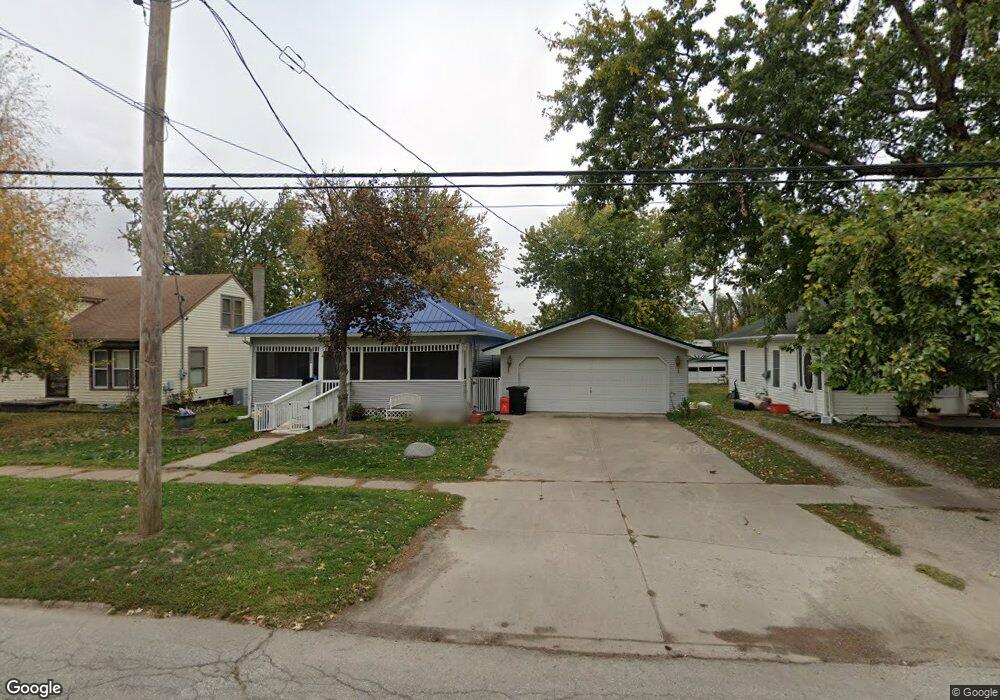 1006 W 4th St S, Newton, IA 50208 - photo 1