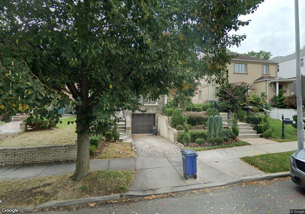 18624 80th Dr, Jamaica, NY 11432 - photo 1