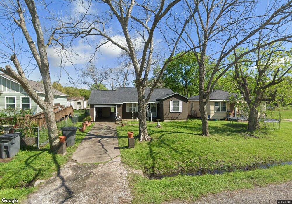 3609 3rd St, Bay City, TX 77414 - photo 1