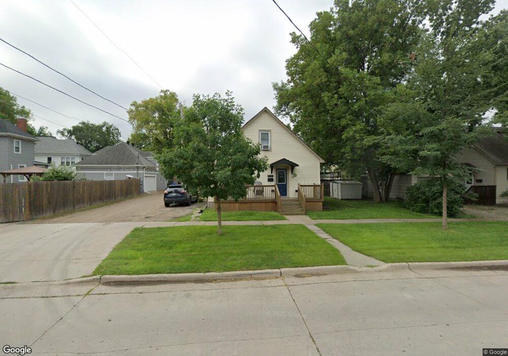 818 8th Ave S, Fargo, ND 58103 - photo 1