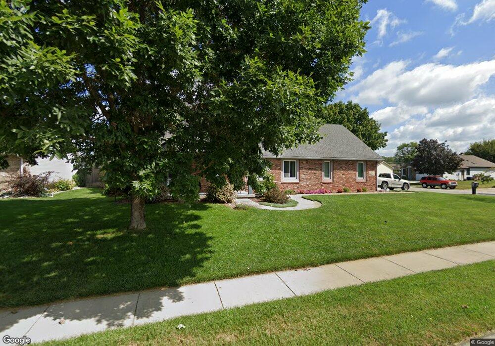 3724 Greenway Ct, Columbus, IN 47203 - photo 1