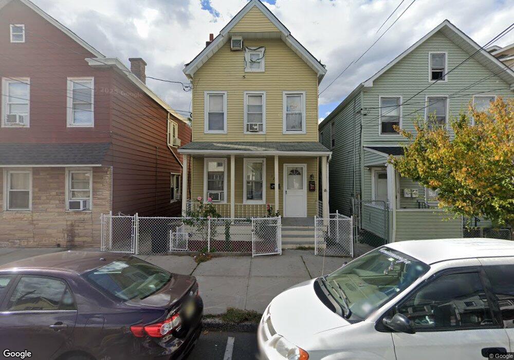 326 N 2nd St, East Newark, NJ 07029 - photo 1