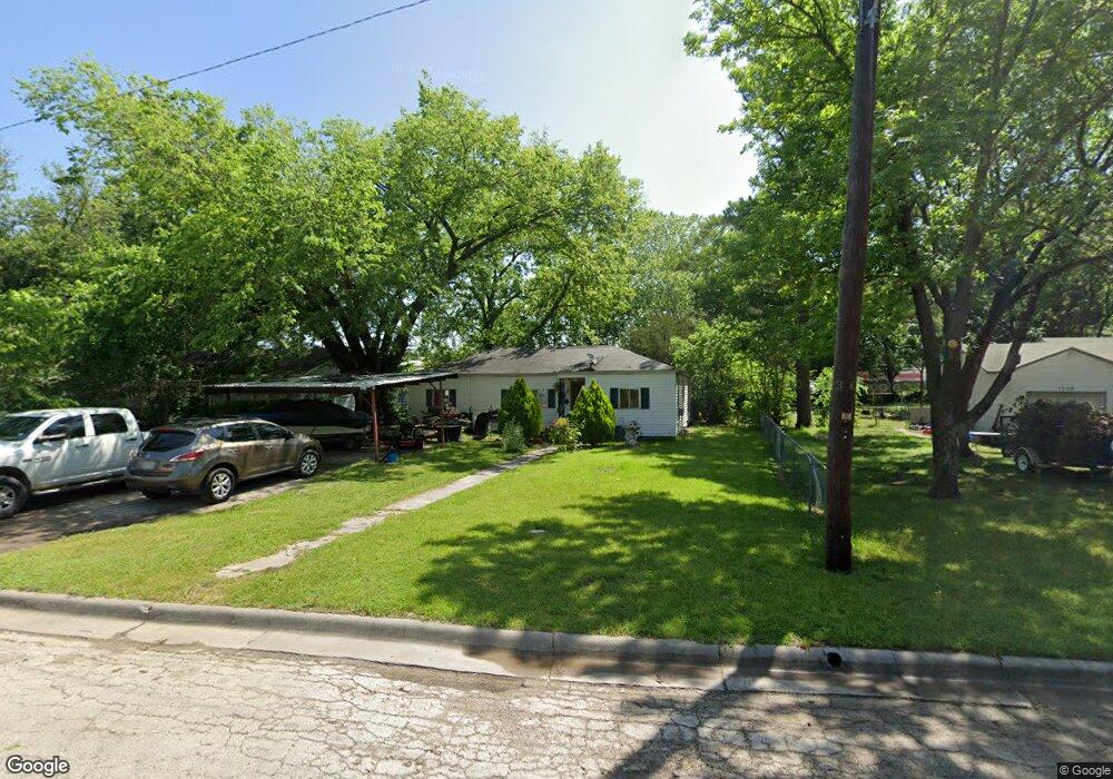 1108 N Morris St, Gainesville, TX 76240 - photo 1