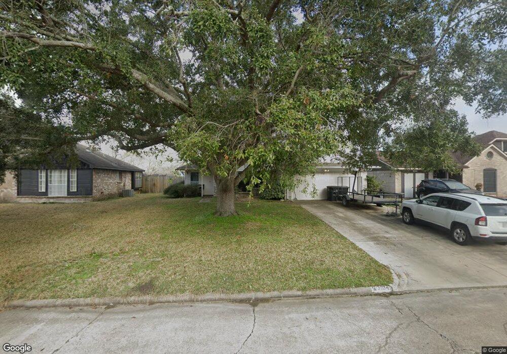 3104 Wood Fox Dr, Alvin, TX 77511 - photo 1