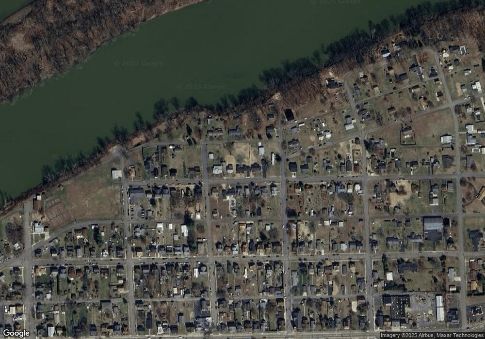 715 1st St, Nescopeck, PA 18635 - photo 1