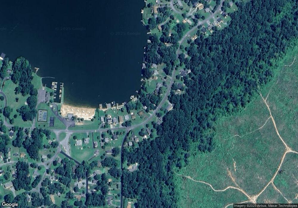 748 S Lakeshore Dr, Louisa, VA 23093 - photo 1