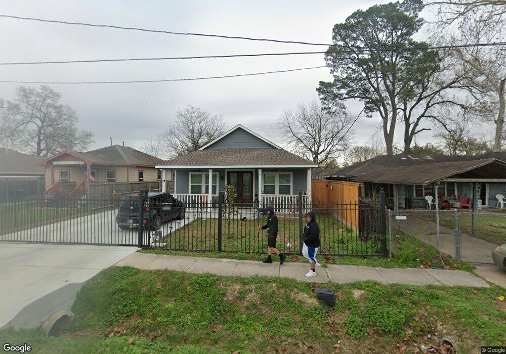 7228 Bauman Rd, Houston, TX 77022 - photo 1