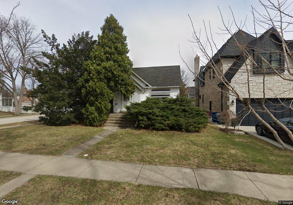 627 S Hawthorne Ave, Elmhurst, IL 60126 - photo 1