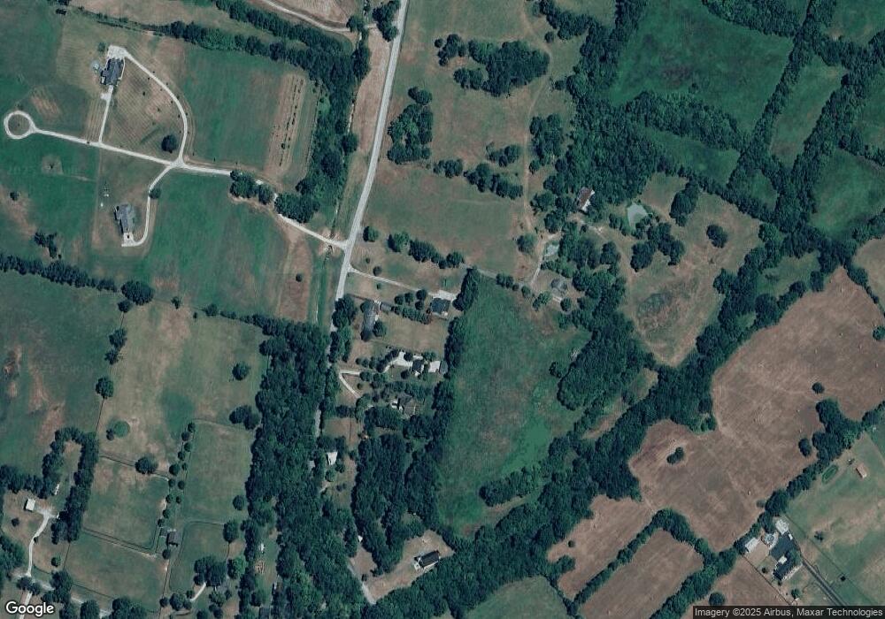 2630 Carpenter Pike, Versailles, KY 40383 - photo 1