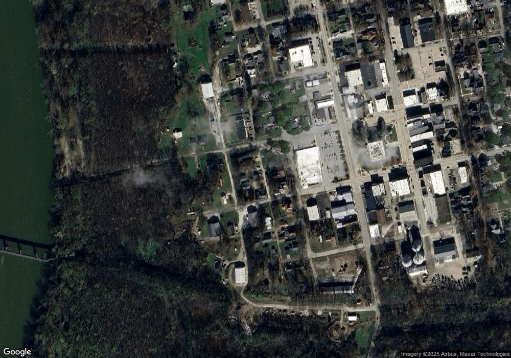 311 2nd St, Covington, IN 47932 - photo 1