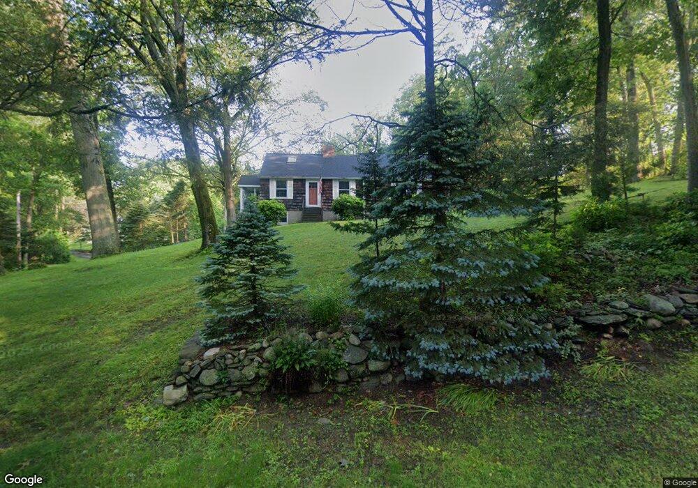 1040 W River St, Milford, CT 06461 - photo 1