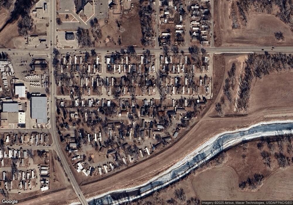 813 Poplar St, Mandan, ND 58554 - photo 1