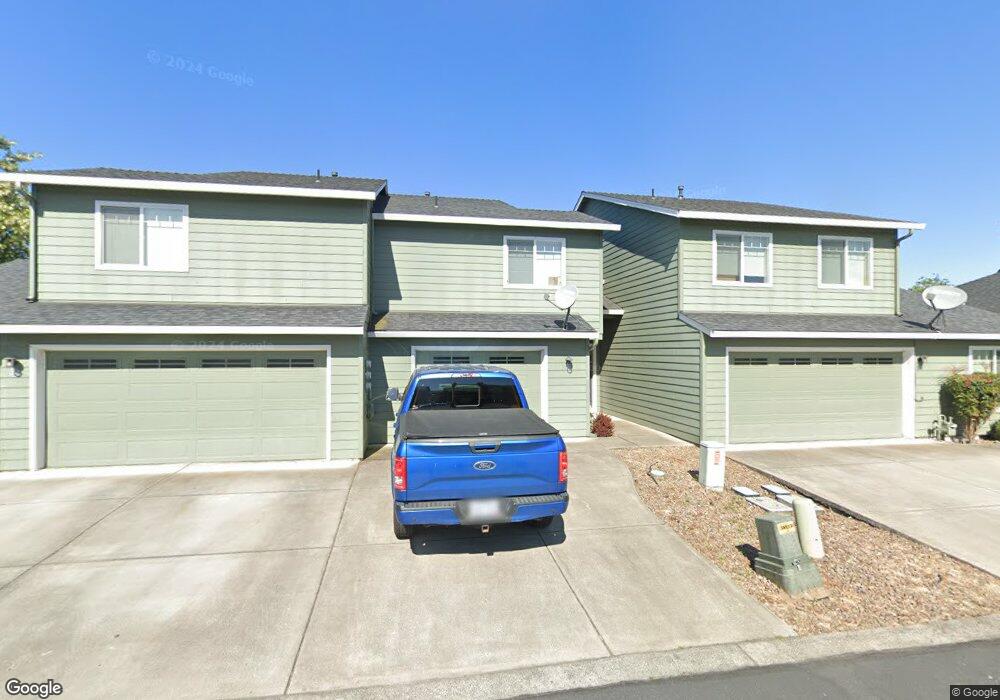 366 Live Oak Loop unit 63, Central Point, OR 97502 - photo 1