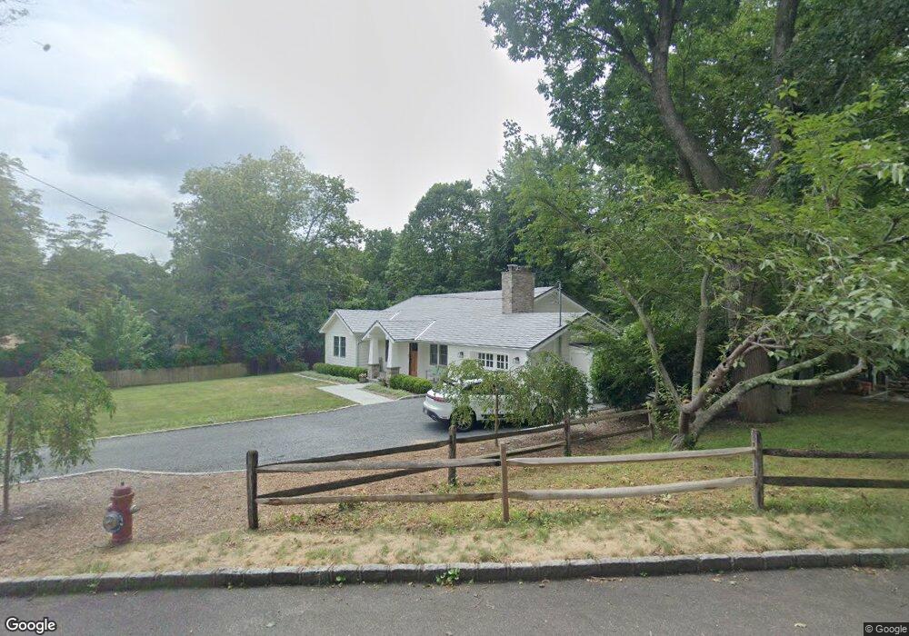 3 Dixon Ct, Sea Cliff, NY 11579 - photo 1