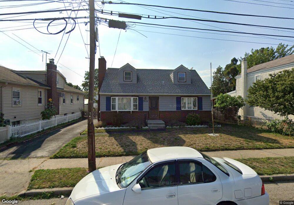 90 Catherine Ave, Franklin Square, NY 11010 - photo 1