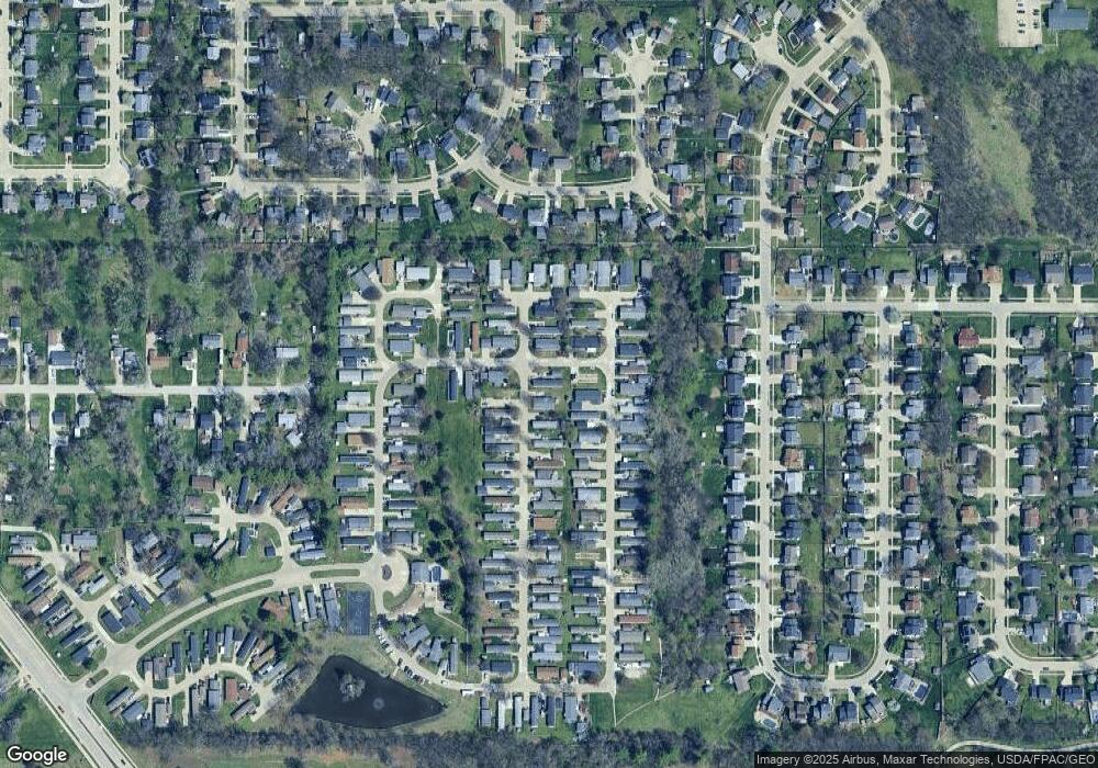 4051 Hampton Cir, Des Moines, IA 50320 - photo 1