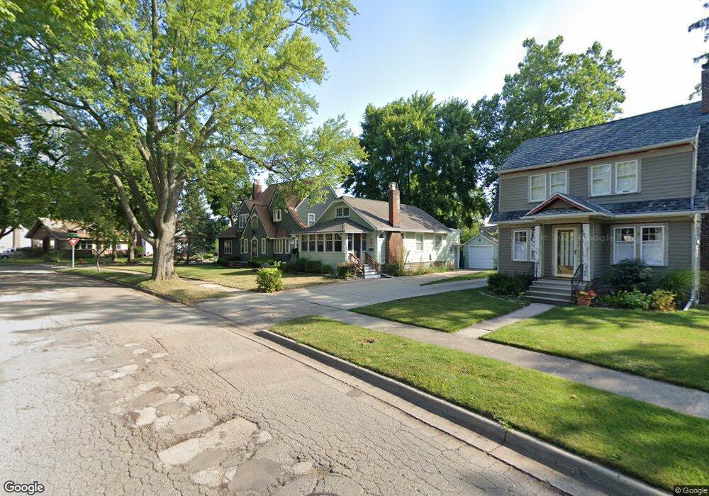 1540 N Genesee Dr, Lansing, MI 48915 - photo 1