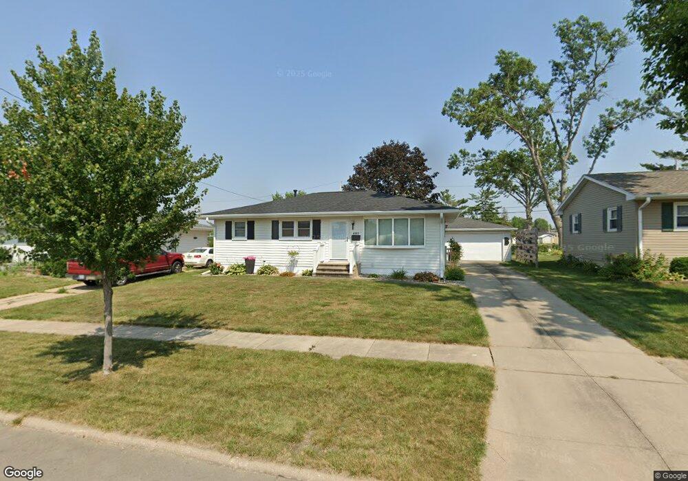 401 28th St NW, Cedar Rapids, IA 52405 - photo 1