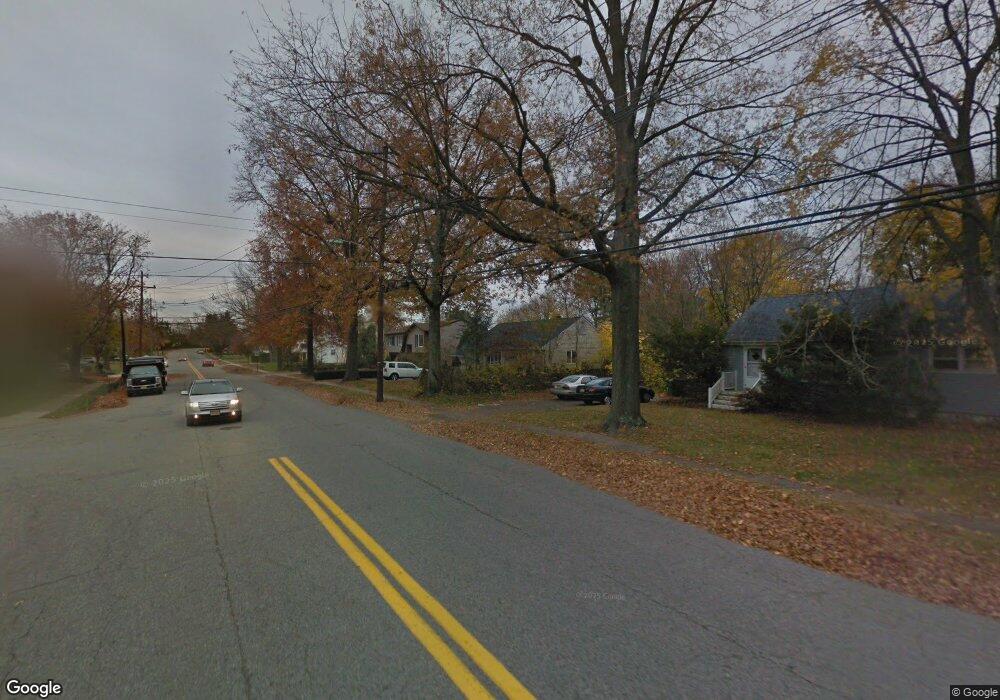 747 Highland Ave, Paramus, NJ 07652 - photo 1