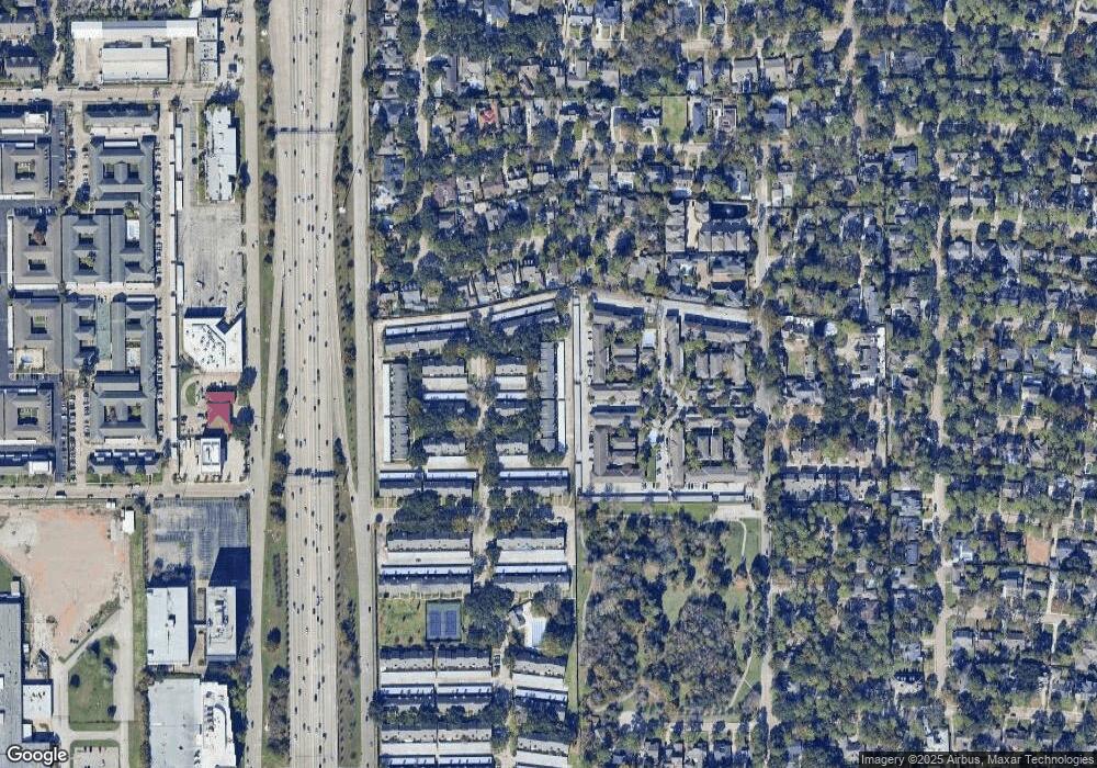 10204 Longmont Dr unit 44, Houston, TX 77042 - photo 1