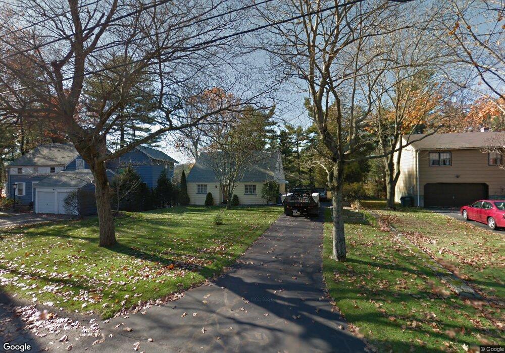 25 Pine Point Dr, Bridgeport, CT 06606 - photo 1