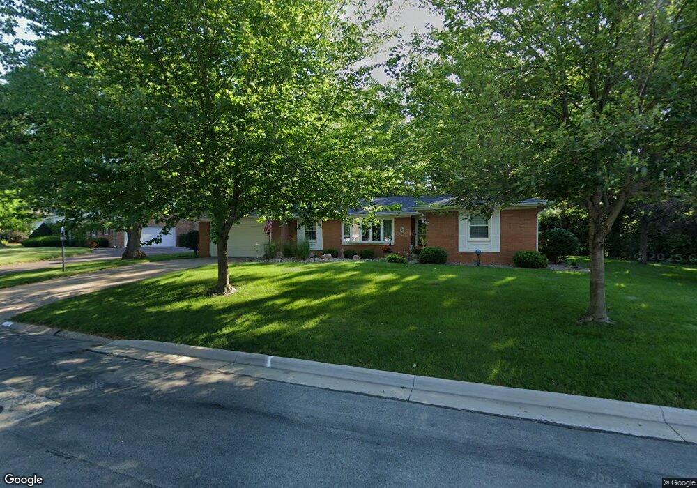 1 Oakbrook Dr, Bettendorf, IA 52722 - photo 1