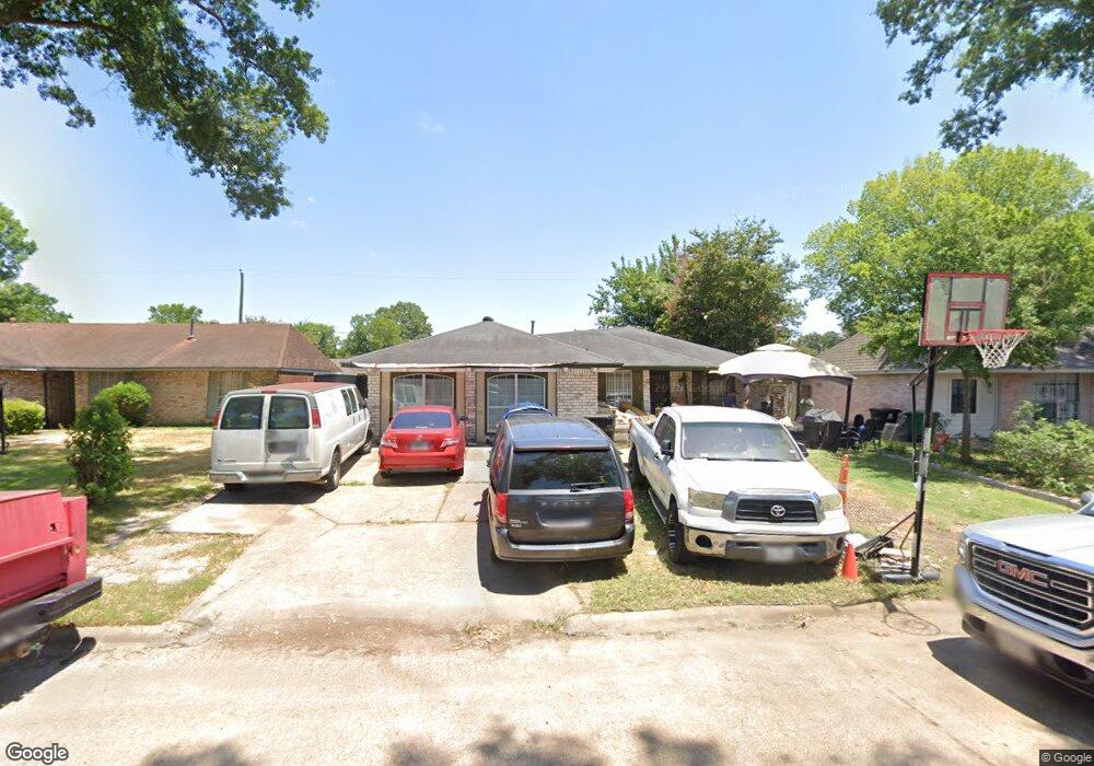 1718 Twinbrooke Dr, Houston, TX 77088 - photo 1