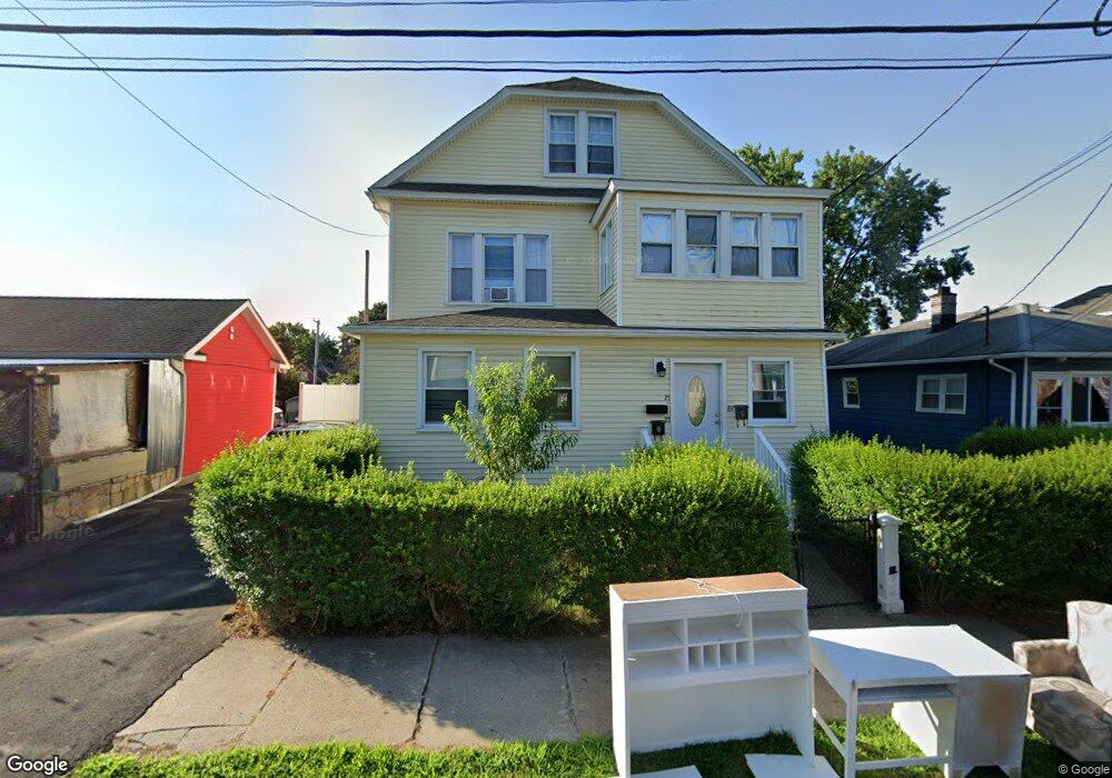 27 Robin St, Bridgeport, CT 06606 - photo 1