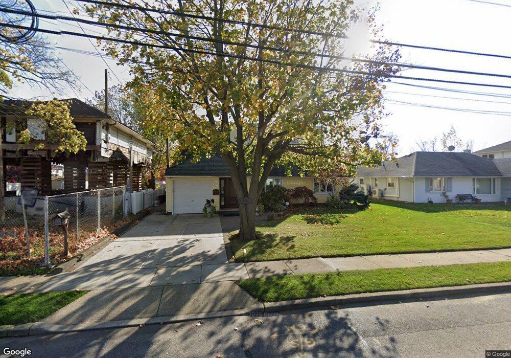 536 Derby Dr S, Oceanside, NY 11572 - photo 1