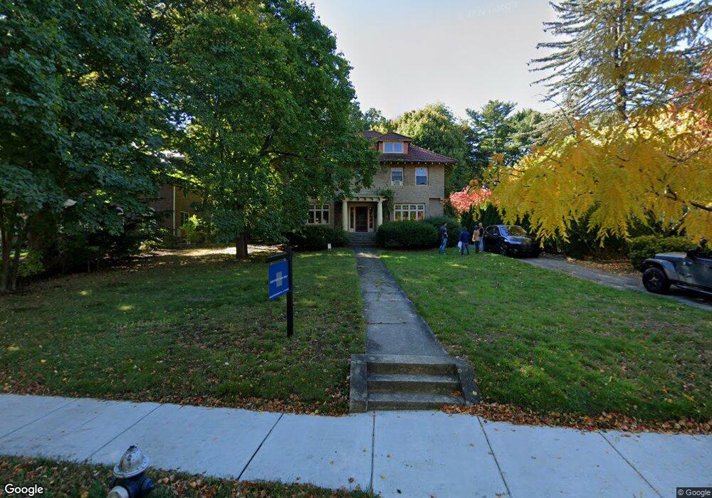 128 Clinton Rd, Brookline, MA 02445 - photo 1