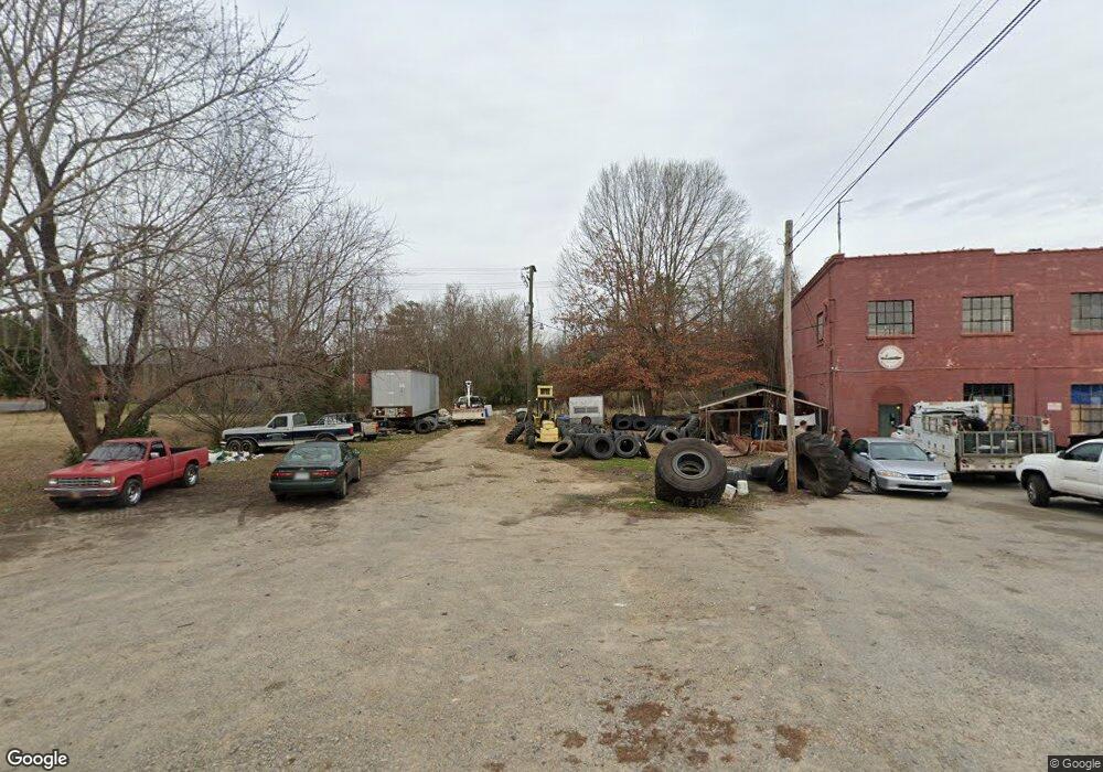 50 Sycamore St, Weldon, NC 27890 - photo 1