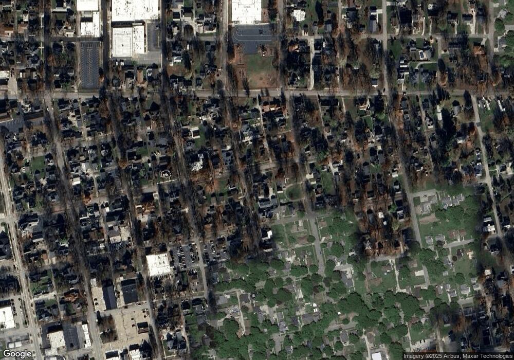 702 Crockett St, Covington, IN 47932 - photo 1