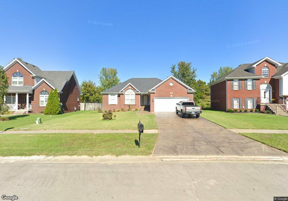 7409 Apple Mill Dr, Louisville, KY 40228 - photo 1