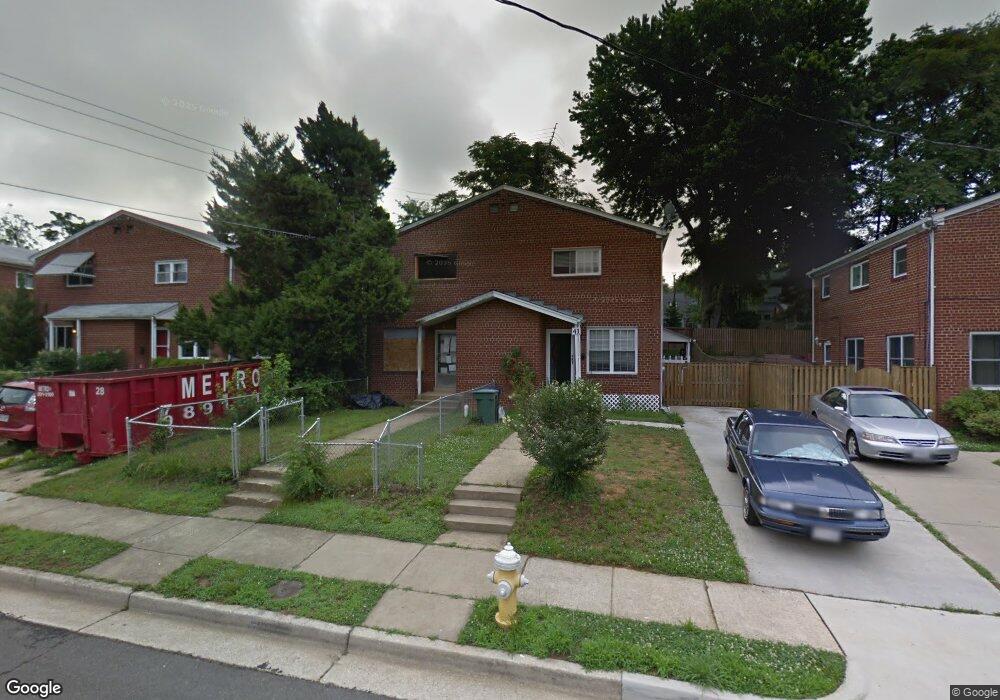 41 E Taylor Run Pkwy, Alexandria, VA 22314 - photo 1