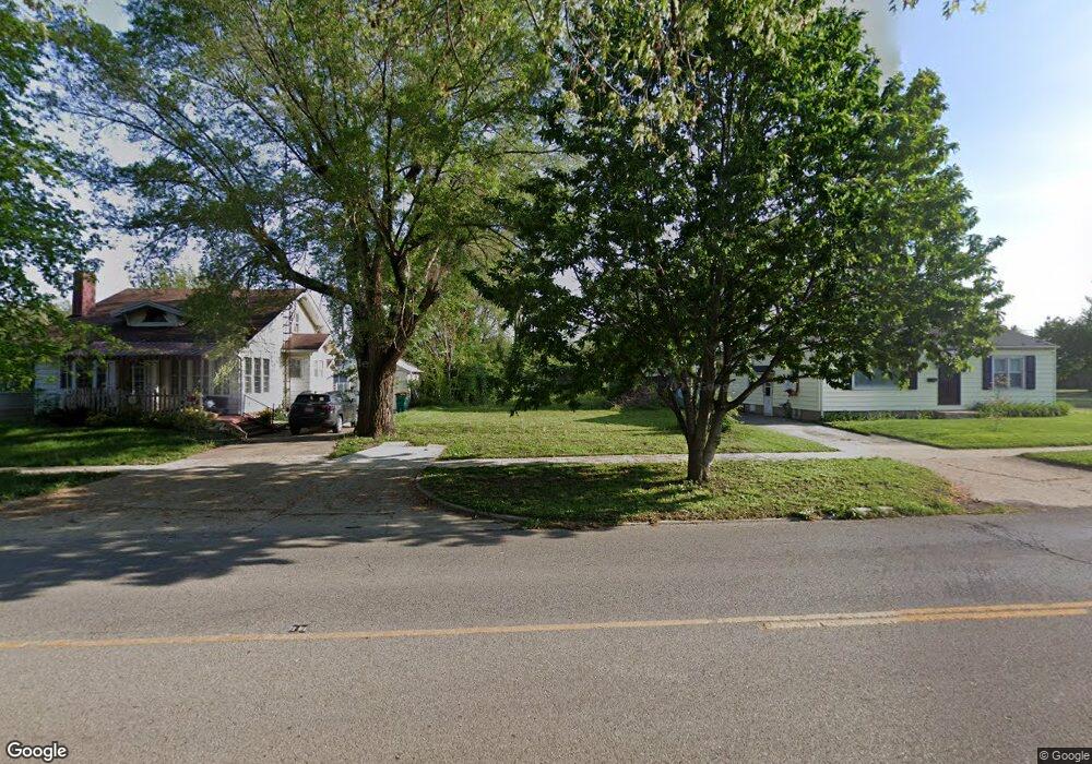 2308 Marshall Ave, Mattoon, IL 61938 - photo 1