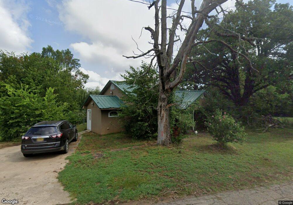 607 E Bissell St, Hugo, OK 74743 - photo 1