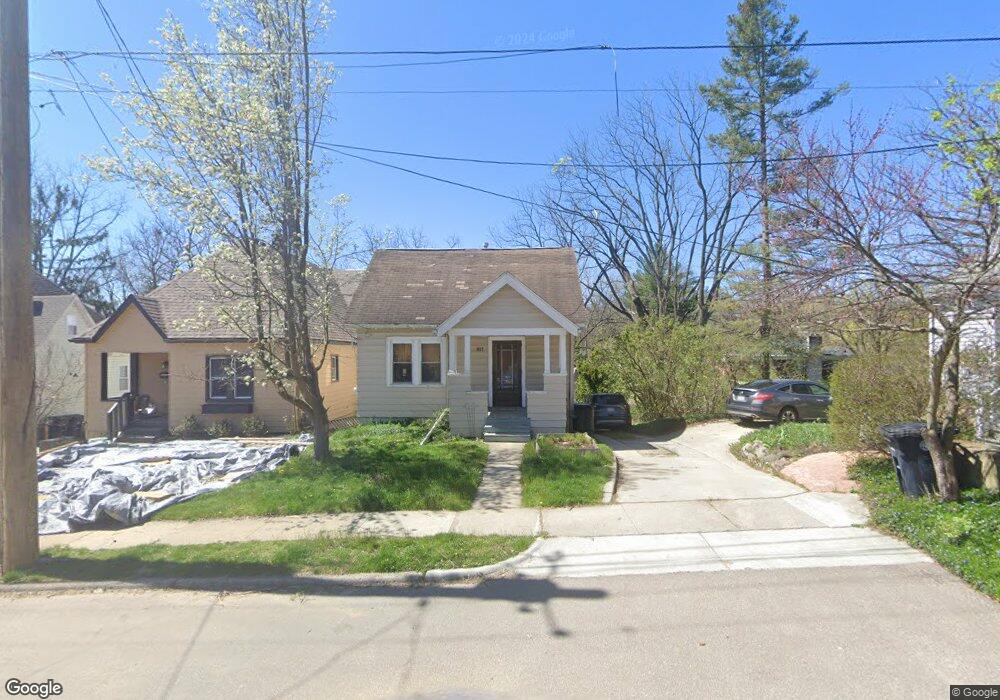 817 Hillcrest Dr, Ann Arbor, MI 48103 - photo 1