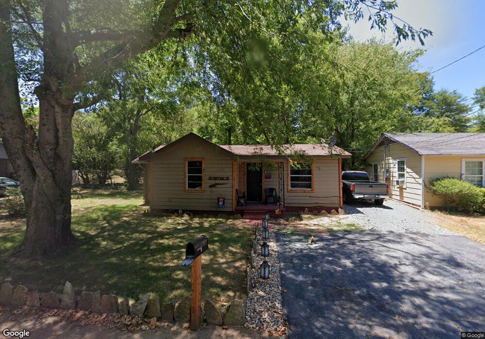 1117 N 10th St, Longview, TX 75601 - photo 1