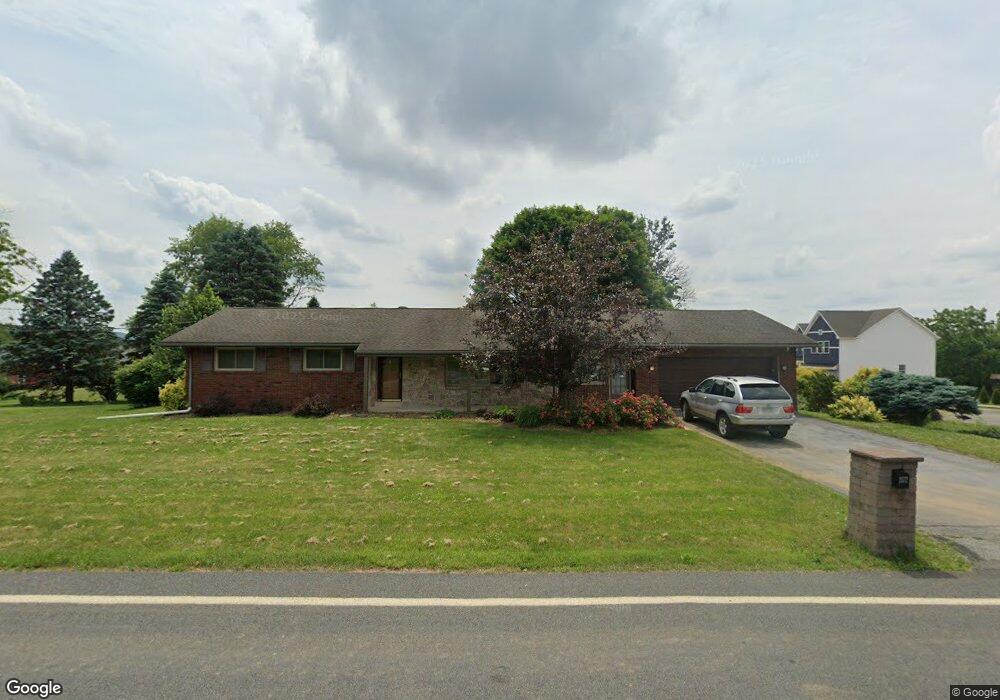 2072 Elbow Ln, Allentown, PA 18103 - photo 1