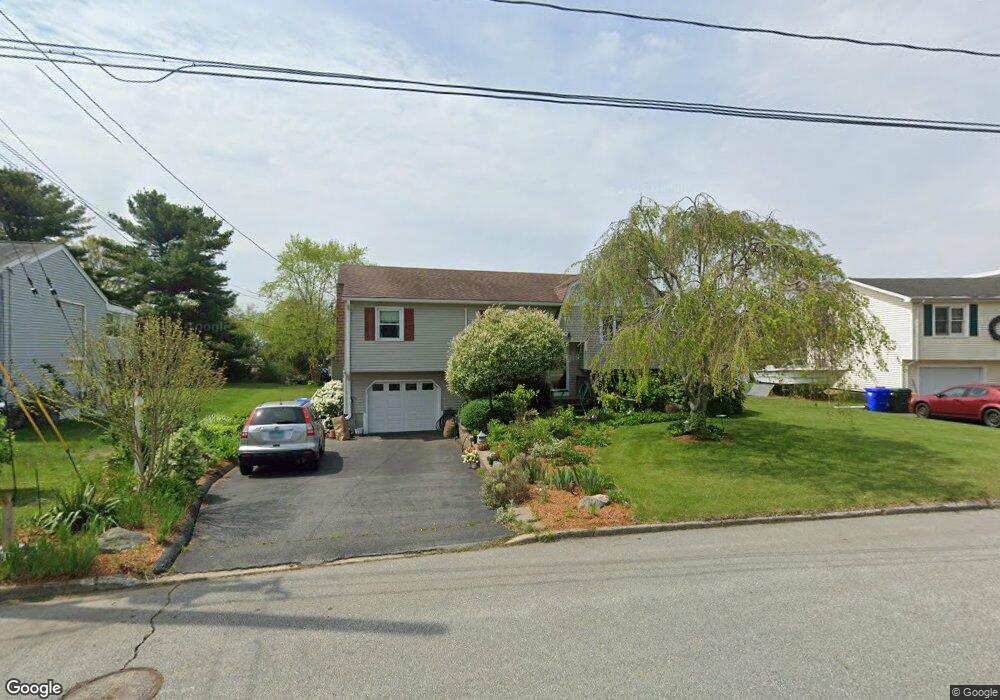 217 Seneca Dr, Groton, CT 06340 - photo 1