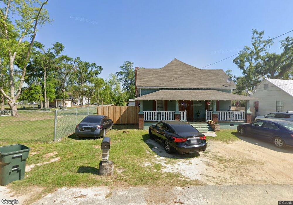 621 Cleveland St, Douglas, GA 31533 - photo 1