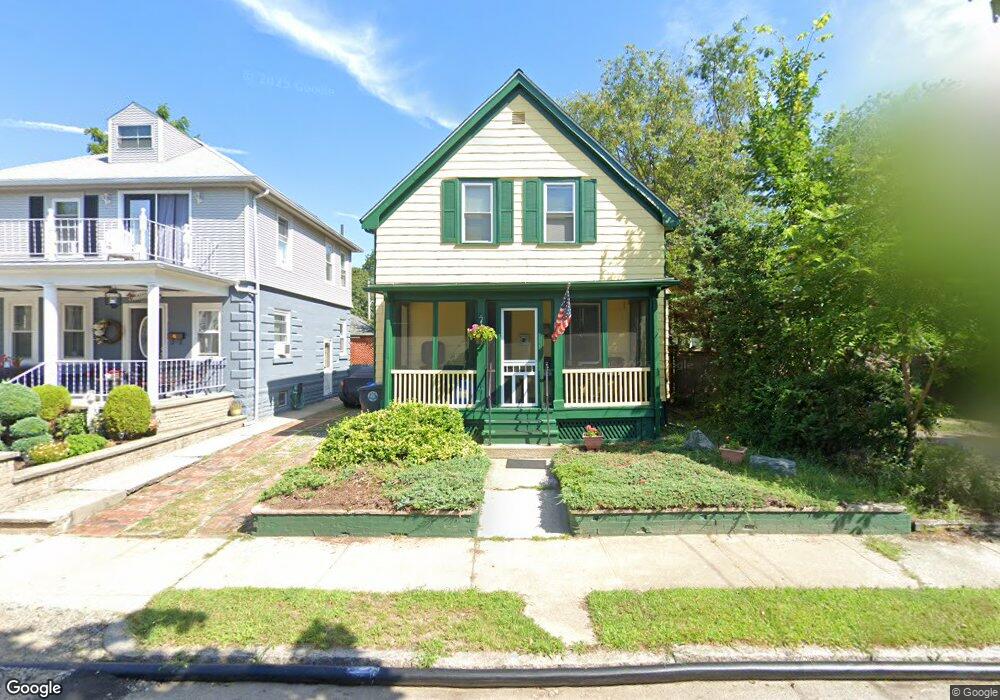 133 Bay View Ave, Providence, RI 02905 - photo 1