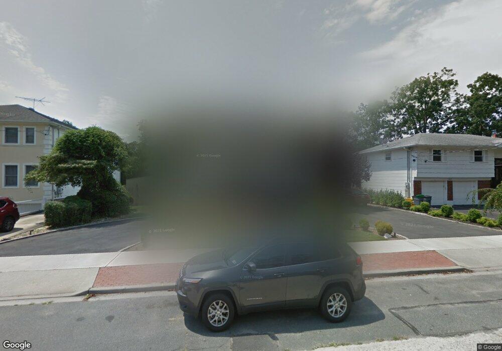 135 Wyckoff Place, Woodmere, NY 11598 - photo 1