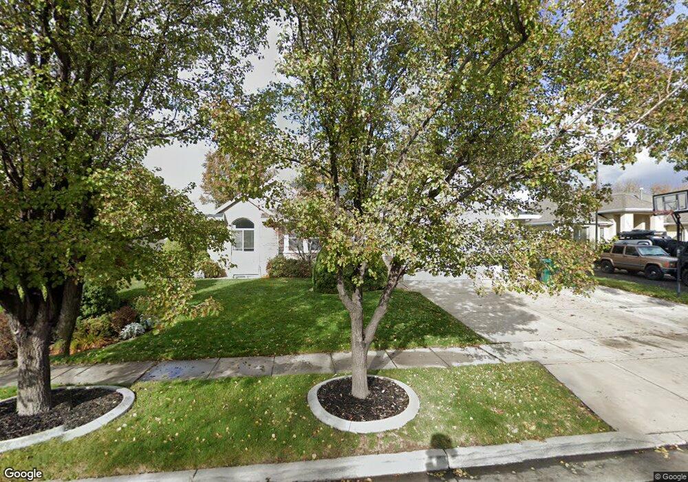 1018 W 400 S, Layton, UT 84041 - photo 1