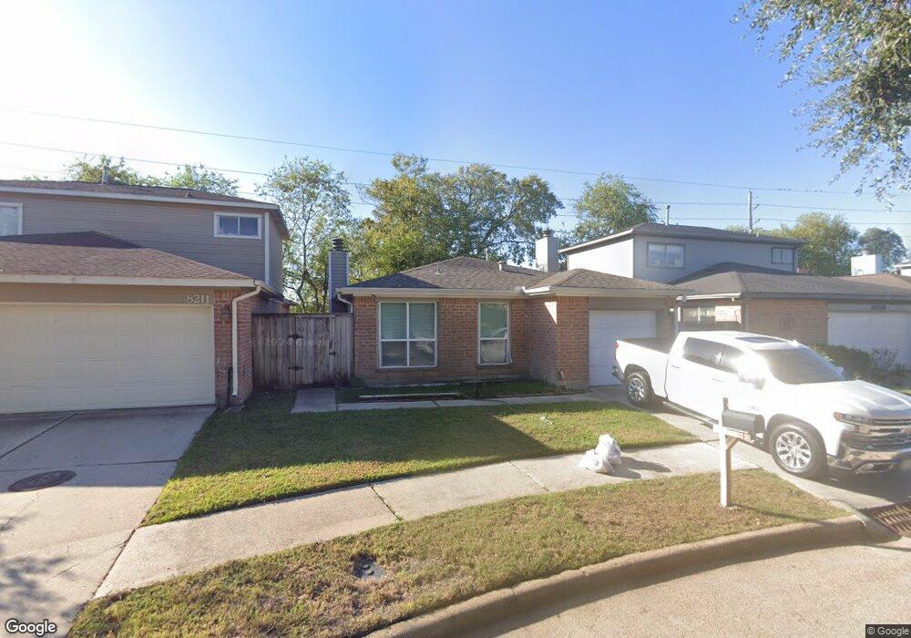 8215 E Ridge Dr, Houston, TX 77040 - photo 1