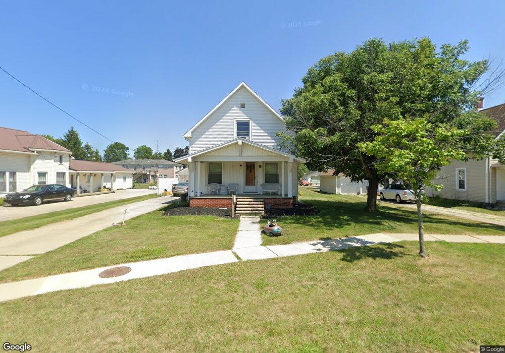 404 Vine St, Archbold, OH 43502 - photo 1