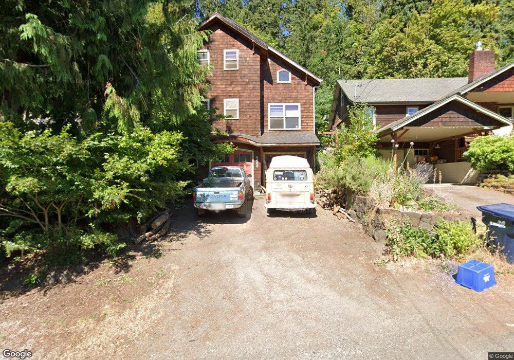 2230 Floral Hill Dr, Eugene, OR 97403 - photo 1