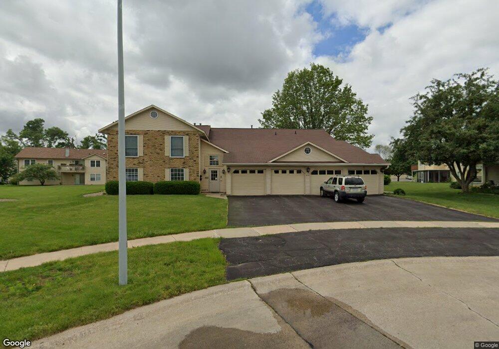 4117 Lexington Ct NE, Cedar Rapids, IA 52402 - photo 1
