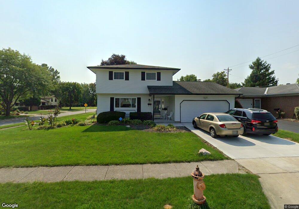 2193 Brookfield Rd, Columbus, OH 43229 - photo 1