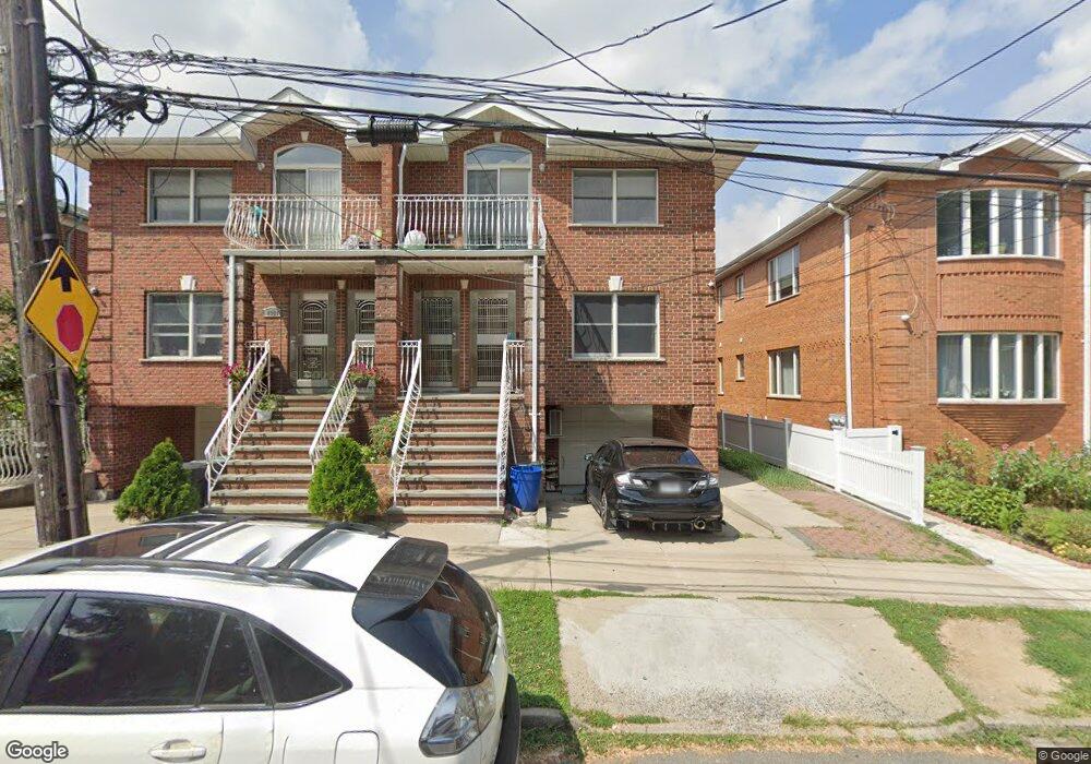 4362 159th St unit 2nd FL, Flushing, NY 11358 - photo 1